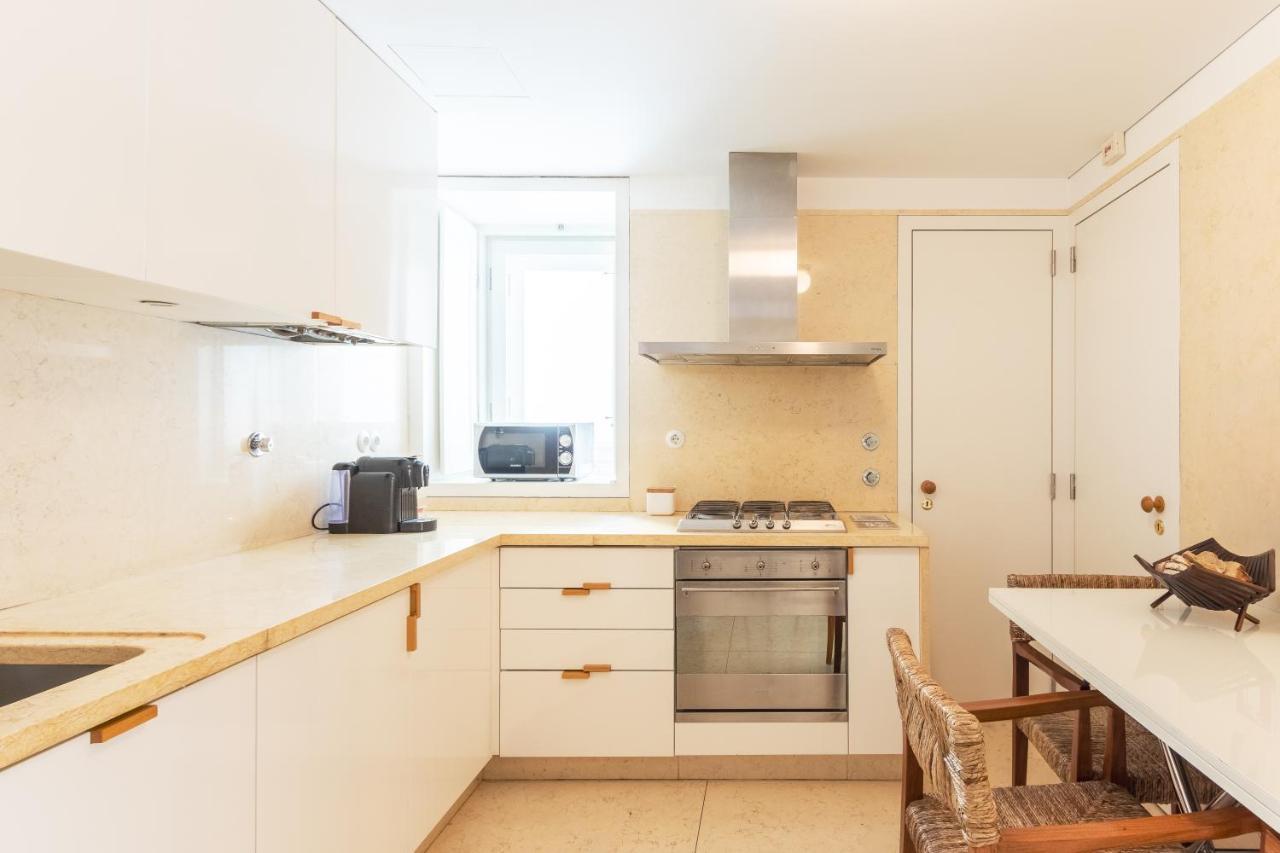 Joivy Chiado Self Check-In 2-Br Flat With Parking Apartamento Lisboa Exterior foto